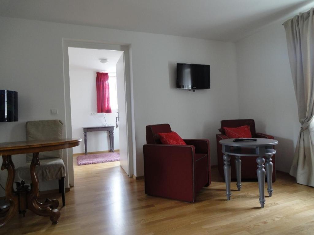 Chalet Inn Innsbruck Ruang foto